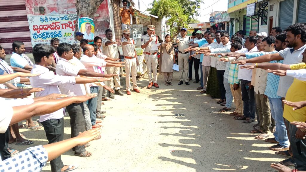 మాదక ద్రవ్యల నిర్మూలనకు ప్రతి ఒక్కరు కృషి చేయాలిl