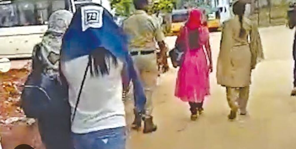 నగరం నడిబొడ్డున హైటెక్ వ్యభిచారం. ఆరుగురు రెడ్ హ్యాండ్ గా అరెస్ట్!