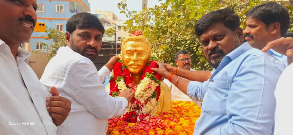 పి జనార్దన్ రెడ్డి గొప్ప కార్మిక నాయకుడు కమ్యూనిస్టు బావలు కలిగిన ఉద్యమకారుడు.