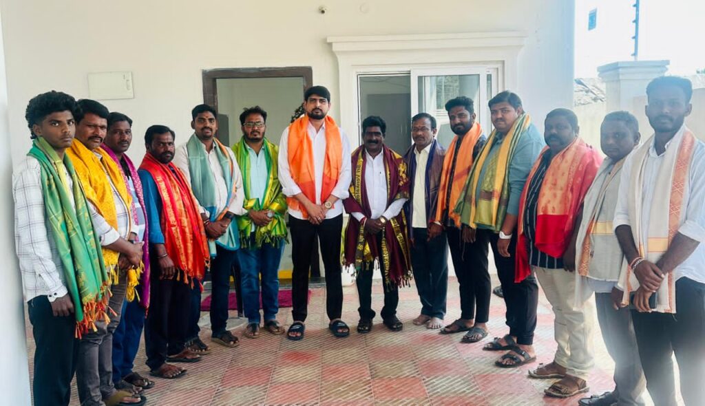 గన్నేరువరo ను  ఆదర్శ గ్రామంగా తీర్చిదిద్దాలి