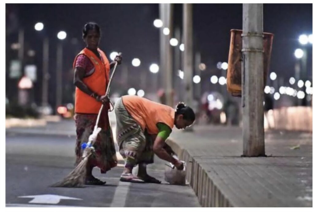 పారిశుద్ధ్య పనుల్లో 66% ఎస్సీ ఎస్టీ బీసీలే
