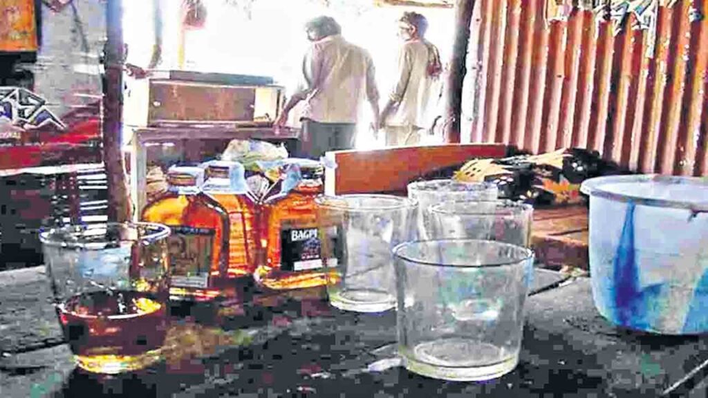 విచ్చలవిడిగా..బెల్ట్ షాపులు