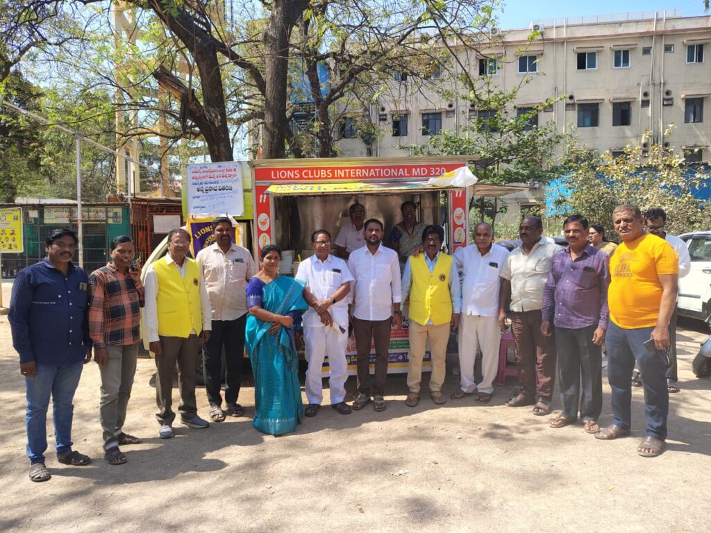 ఆత్మీయ సమ్మేళనం తో పాటు ఆకలి తీర్చారు