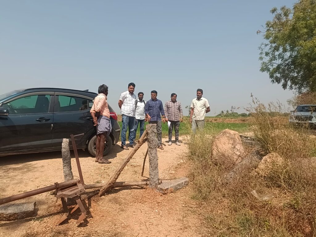 దారికి అడ్డుగా ఉన్న కానీలు తొలగింపు