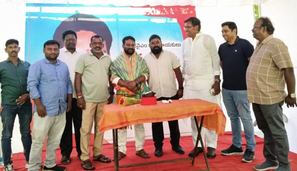 ఘనంగా జన్మదినా వేడుకలు.