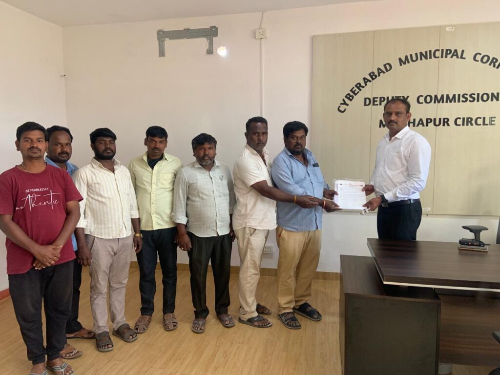 రోడ్డుపై వెళ్తున్న ట్రాక్టర్లకు 25000 చాల నా.. టి రామకృష్ణ