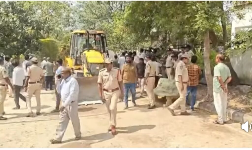 హయత్ నగర్ కుంట్లూరులో హైడ్రా కూల్చివేత లు