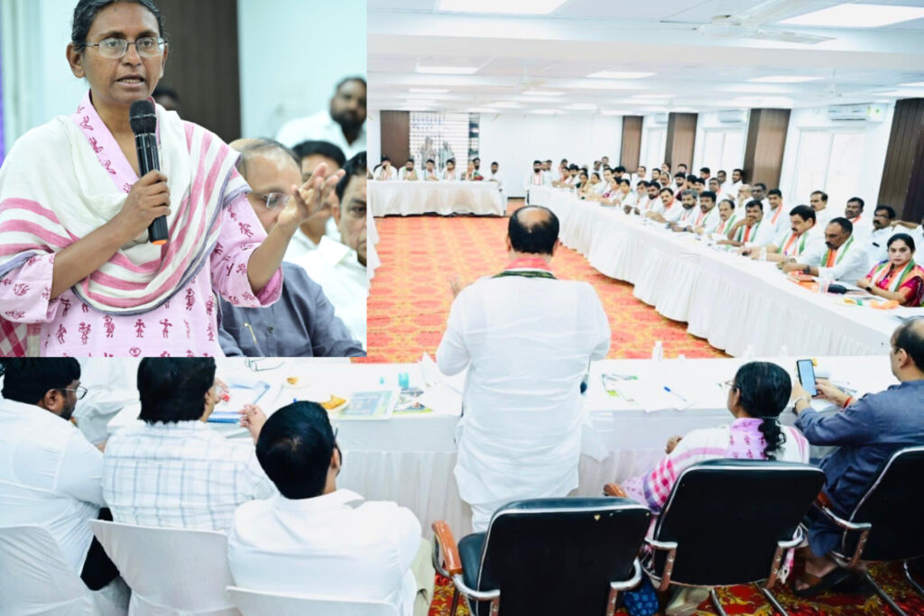 సంఘటన్ సృజన్ అభియాన్ కార్యక్రమంలో మీనాక్షి నటరాజన్