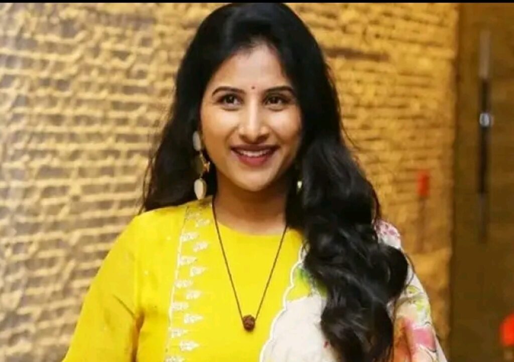 మంగ్లీ పై కేసు నమోదు