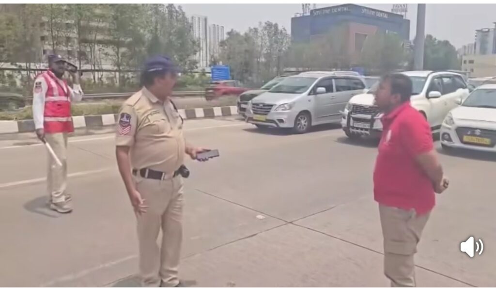 ఔటర్ రింగ్ రోడ్డుపై ట్రాఫిక్ జామ్