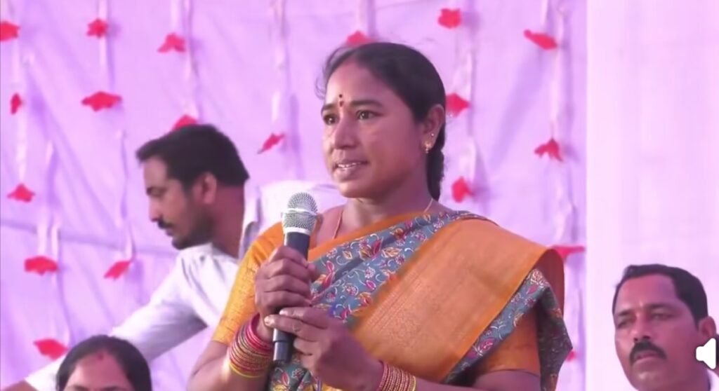 ఇందిరమ్మ ఇండ్ల పంపిణీలో అవకతవకల్లు.