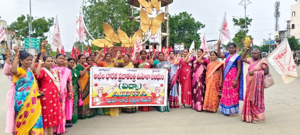 నిందితులను కఠినంగా శిక్షించాలి..!