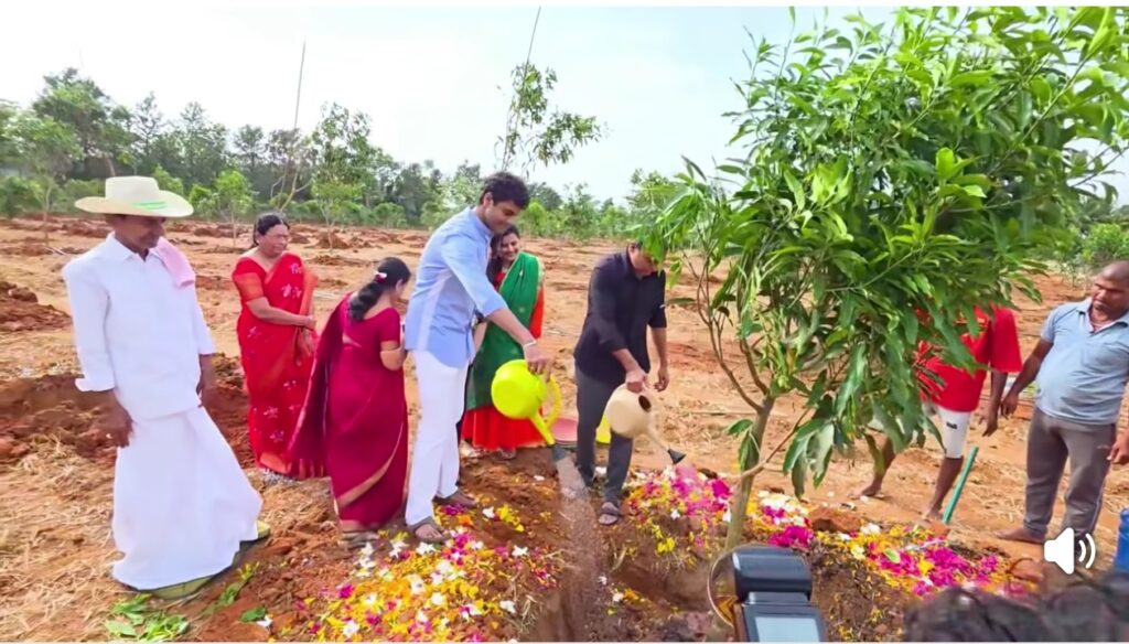 మొక్కలు నాటిన కేటీఆర్…!