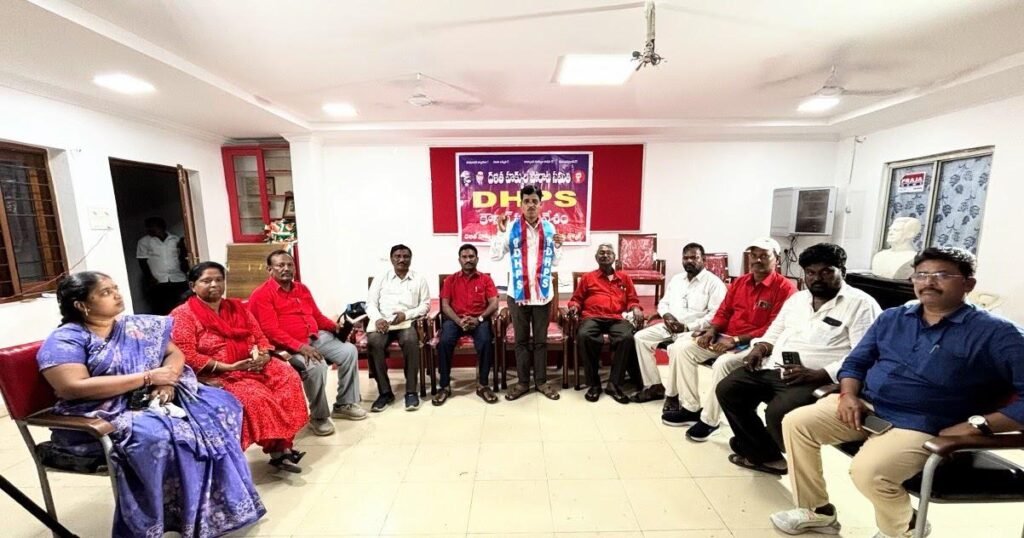 ఇల్లు విద్యా వైద్యం ఉపాధి కై పోరాటాలకు సిద్ధం కండి