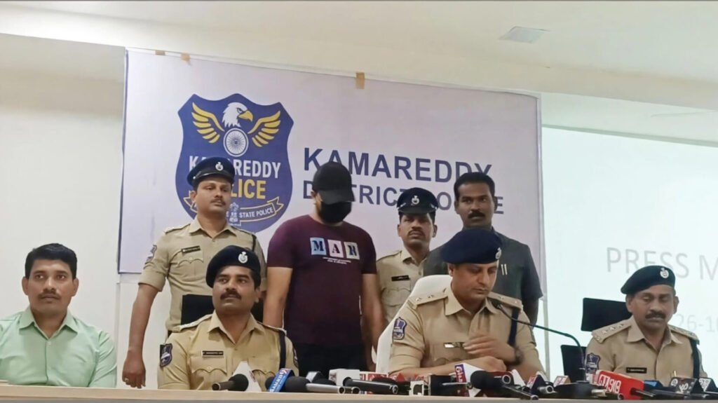 ఏటీఎం దొంగ దొరికింది..